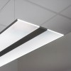 Závěsné svítidlo Závěsné svítidlo, povrch šedostříbrná, difuzor plast čirý, LED 49W, 4200lm, teplá 3000K, Ra80+, stmív DALI, 230V, IP20, rozměry 435x1227mm, vč lank záv l=2000mm, sv nahoru/dolů náhled 2