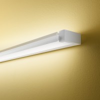 STRAU WL Nástěnné svítidlo s otočnou clonou k zrcadlu, těleso hliník, povrch bílá, nebo černá, difuzor plast opál, LED 17W, 23W, 35W, přepínatelná CCT teplota teplá 300K, neutrální 4000K, denní 6000K, Ra80, 230V, IP20, rozměry dle typu