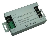LED RGB ZESILOVAČ 3X10A Čtyřkanálový opakovač, zesilovač signálu, pro LED RGB pásky, napájení 12V-24V, zátěž 3x10A =360W//12V, 720W/24V, 130x65x25mm