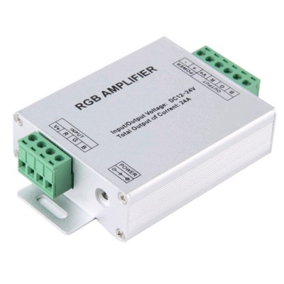 ZESILOVAČ LED RGB 3x4A Zesilovač, opakovač, pro RGB LED pásky, 3x8A, (12V-24V, 12V - 96W/kanál/288W celkem, 24V 192W/kanál/576W celkem) IP20, 105x65x25mm