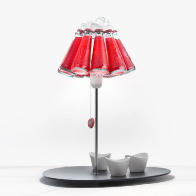 CAMPARI LIGHT BAR Stolní lampa, těleso kov, plast, porcelán, stínítko je tvořeno řetězcem lahviček s nápojem CAMPARI, 1x57W, E27, 230V, IP20, d=390mm, h=490mm