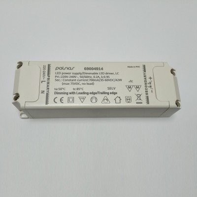 Driver TRIAC 42W Napájecí zdroj LED, proudový, materiál plast, LED 42W/700mA/35-60V, 42W/1020mA/30-40V, pro krokové TRIAC stmívání, IP20, tř.2, rozměry 147x43x29mm.