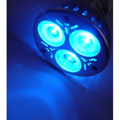 LED E27 B LED žárovka, těleso kov šedostříbrná, 3x LED čip modrá, LED 3,6, E27, 230V, úhel svícení 60°, IP20.