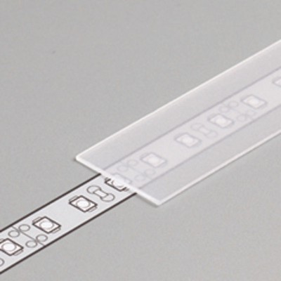 Difuzor nasouvací STŘEDNÍ Nasouvací difuzor k profilu pro LED pásky, materiál polykarbonát PC/PP, povrch transparentní, propustnost 90%, rozměry 19,2x0,8mm, l=2000mm